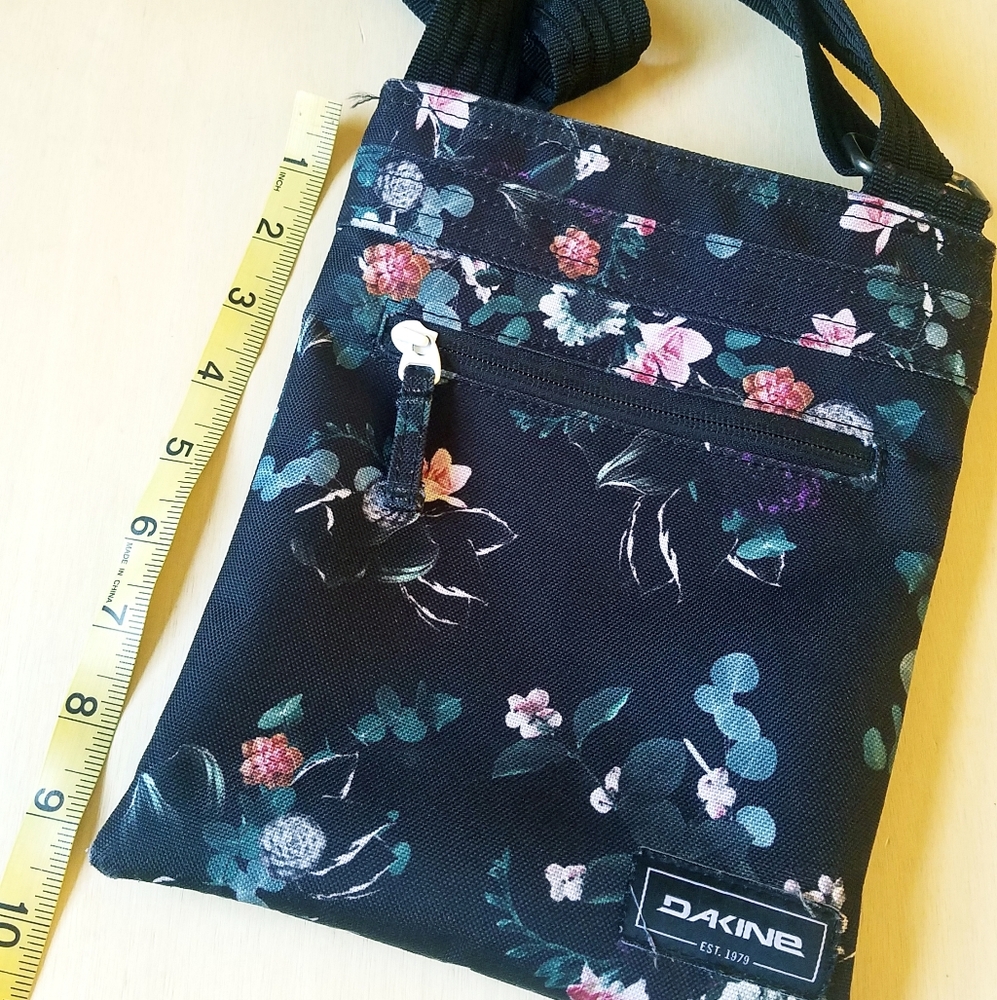 Dakine Crossbody Bag